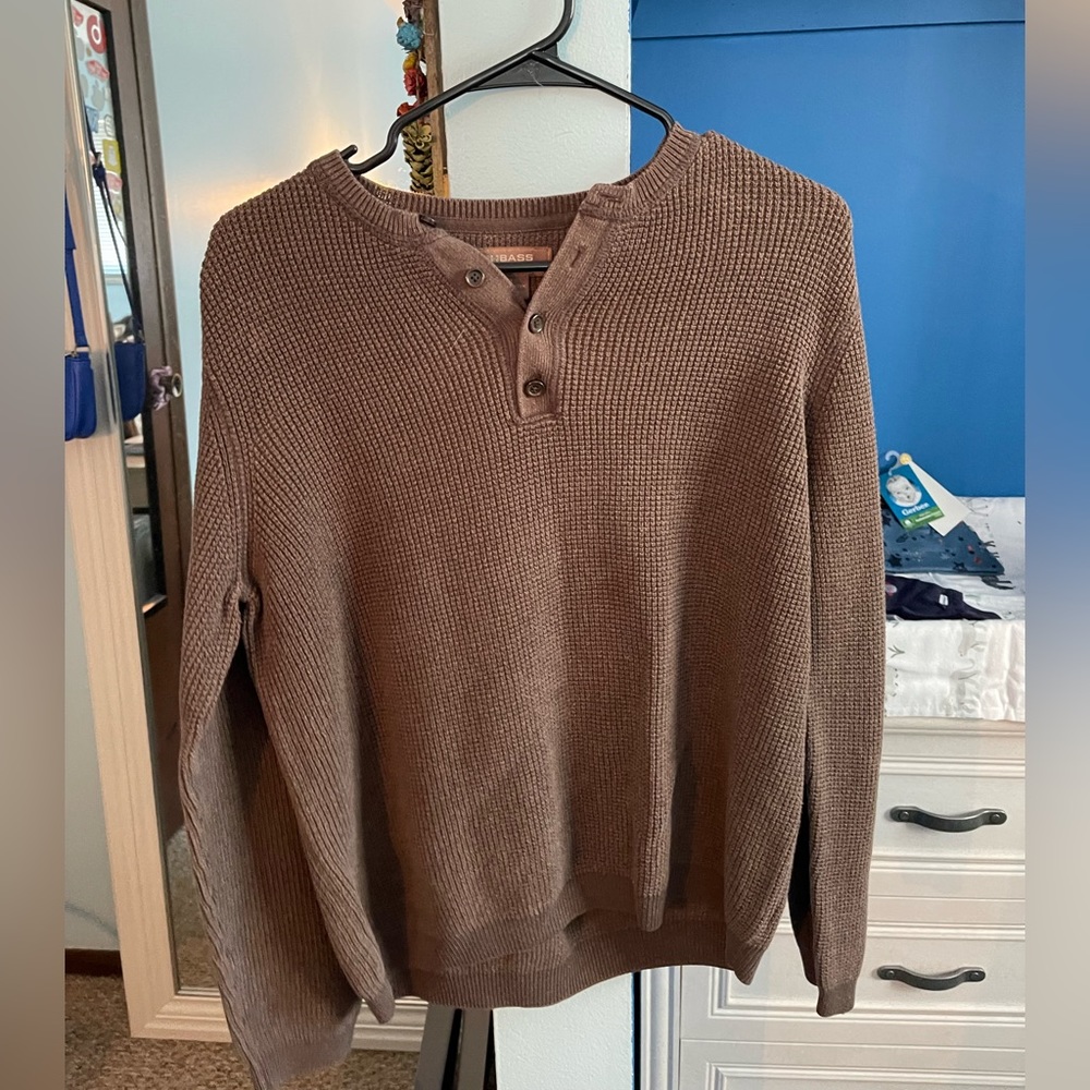 Brown sweater